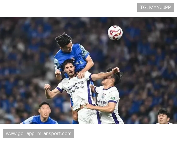 上海申花射门加练见效，禁区外远射连中门框范围