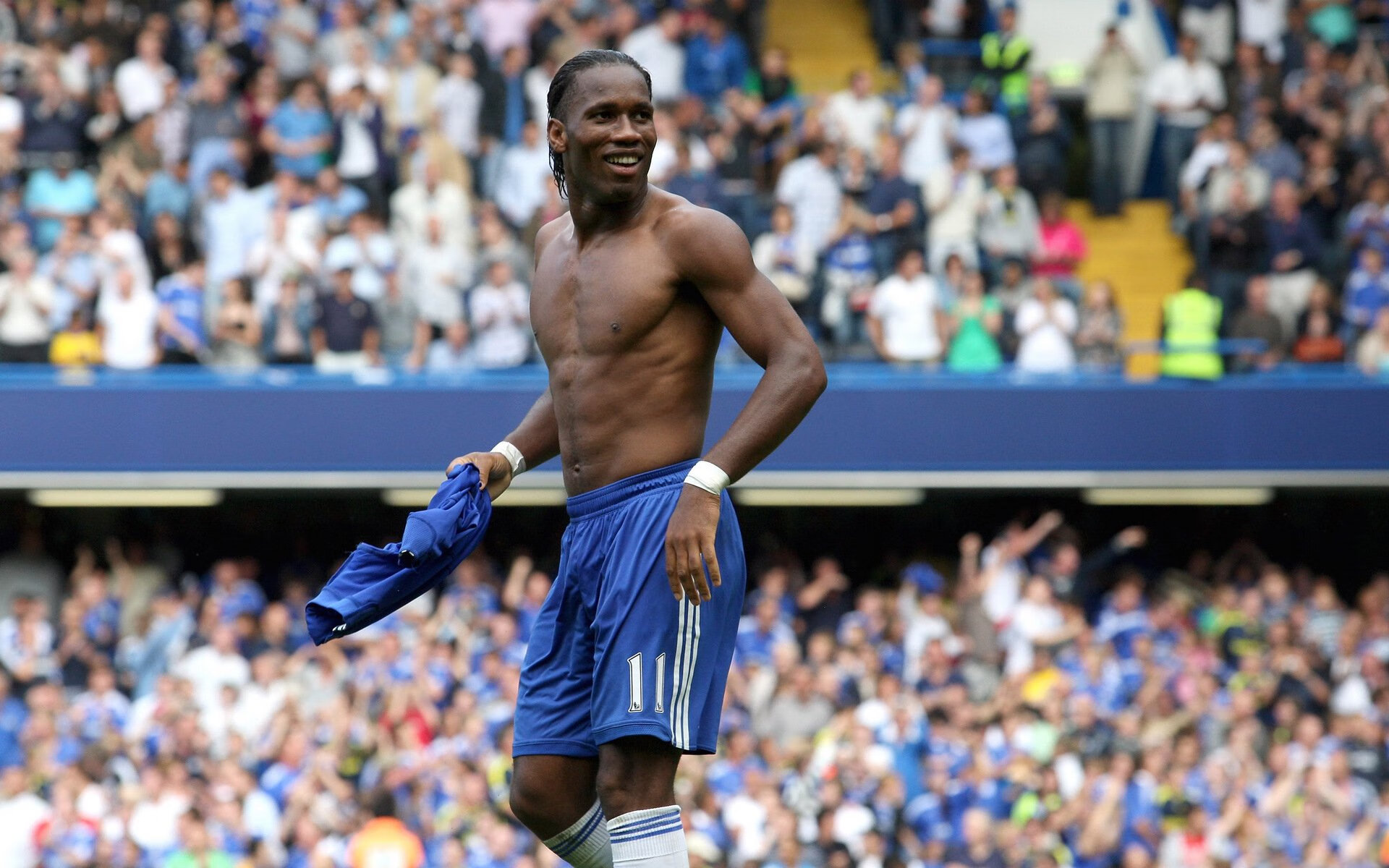 湖人输老鹰遭1喜3忧！艾顿梦游，东契奇情绪波动，范德彪无投篮！